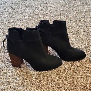 Black Gibson Latimer booties